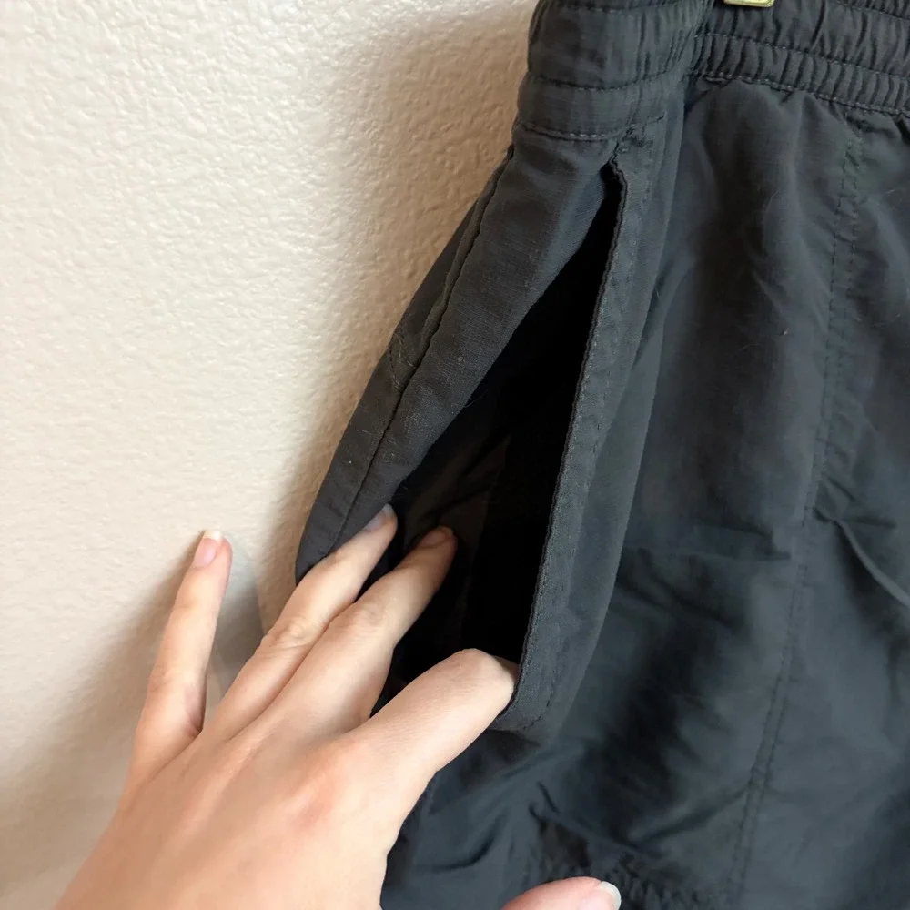 The North Face Shorts XL Gray Pull On Hiking Outdoor Casual NF0A3FZF